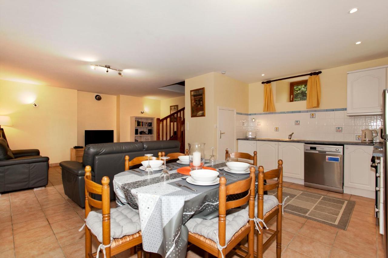 Stone Cottage With Modern Cosy Interior Near To Josselin Perfect Retreat For Writers Or Star Gazers Guégon Kültér fotó