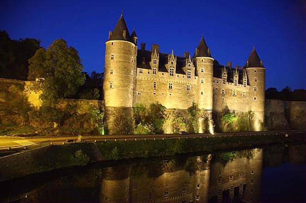 Stone Cottage With Modern Cosy Interior Near To Josselin Perfect Retreat For Writers Or Star Gazers Guégon Kültér fotó