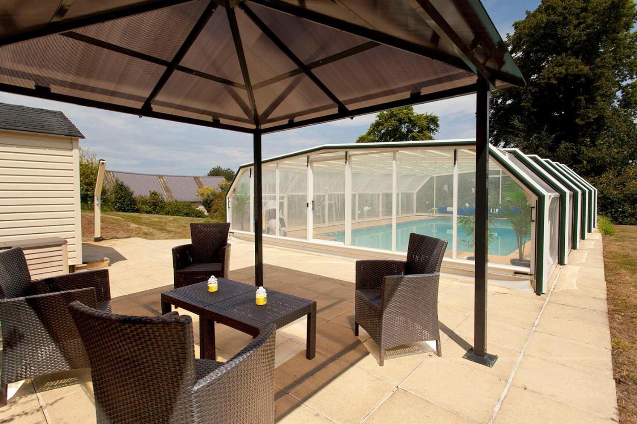 Stone Cottage With Modern Cosy Interior Near To Josselin Perfect Retreat For Writers Or Star Gazers Guégon Kültér fotó